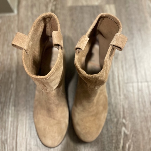 Sole Society Booties 7.5 in tan - Picture 3 of 4